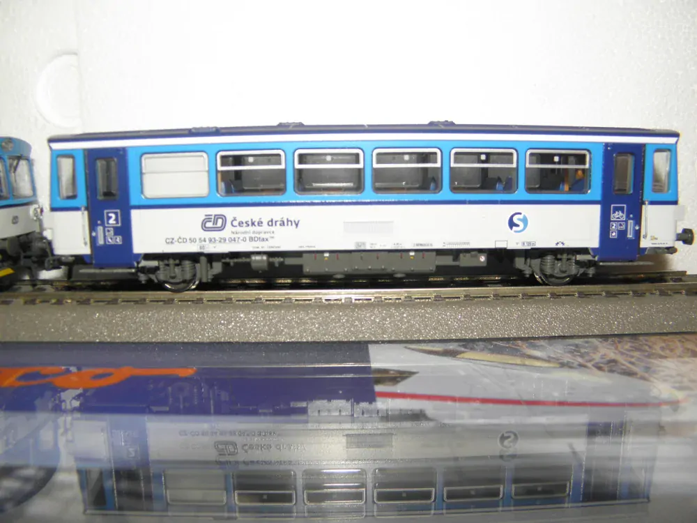 HO Roco 70378, Motorový vůz 810 472-1 + přívěsný vůz ČD, analog