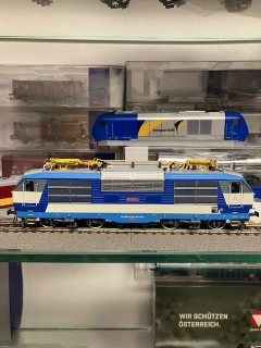H0 ACME Gorila 350 013-9 ZSSK , 60670